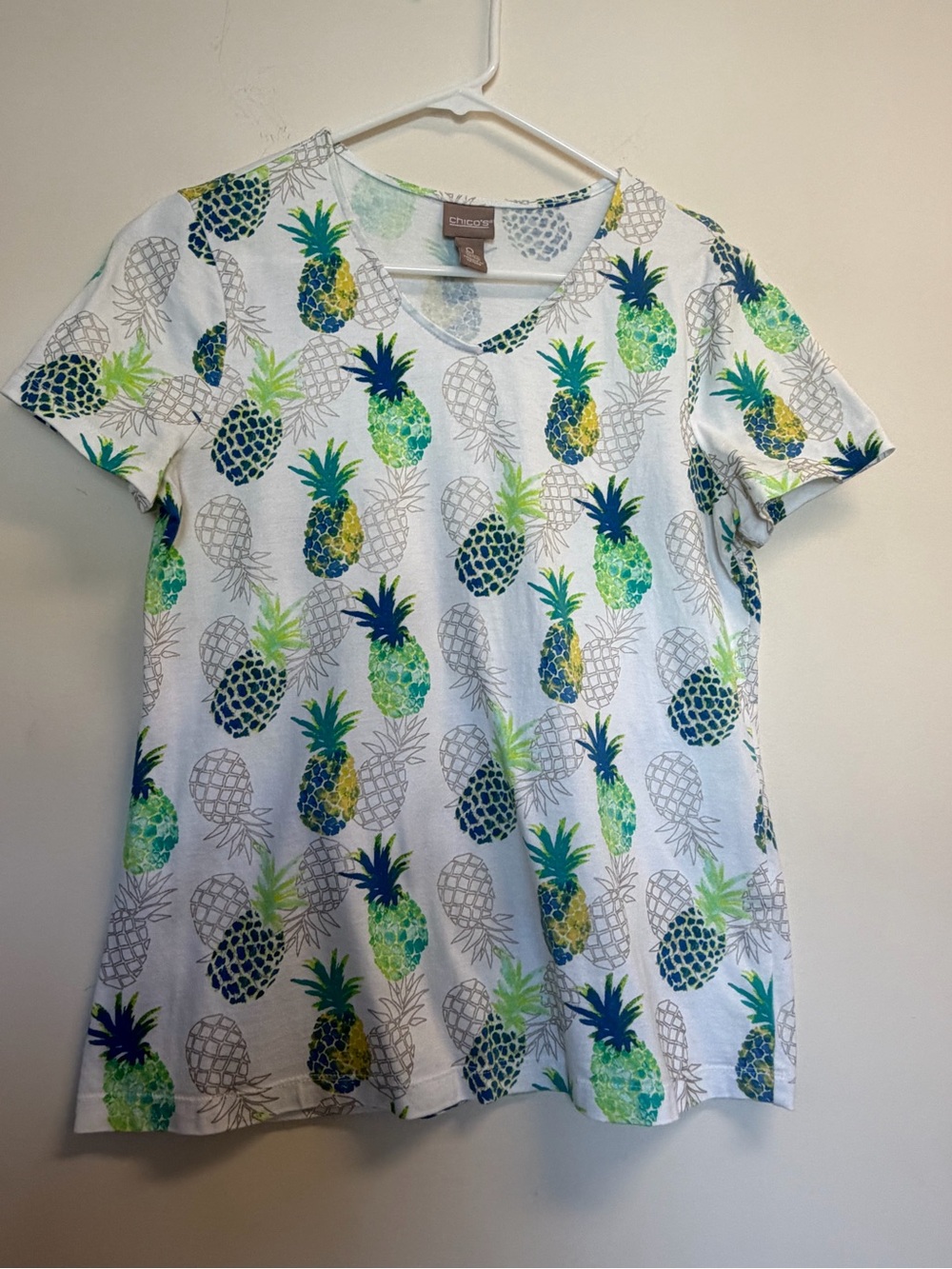 Chico's White Pineapple Print V-Neck Tee with Blue and Green Accents